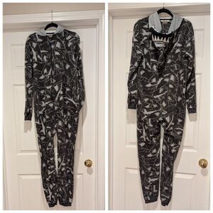 Cat & Jack XL Gray Sharks Hooded Zip Front One Piece Pajamas
